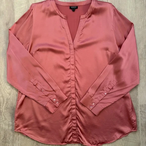 Worth New York 100% silk blouse 🌹 - Picture 1 of 2